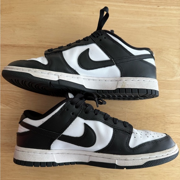 Nike Panda Dunks - Picture 2 of 6